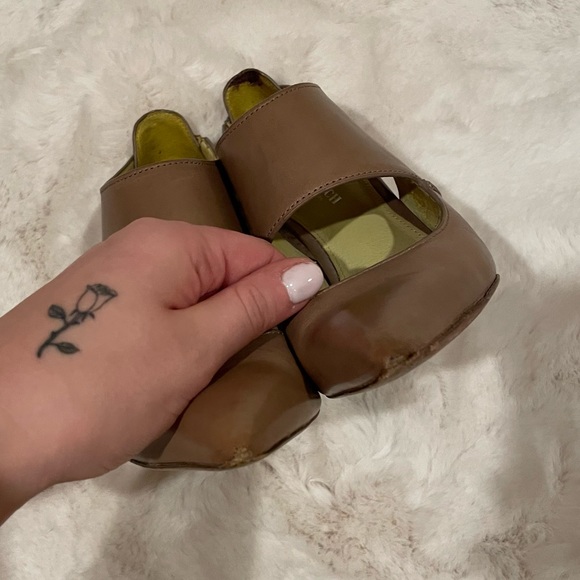 Coach Vanda Heels - Picture 6 of 8